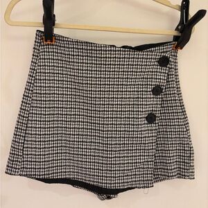 Love Tree Black and White Checkered Mini Skirt